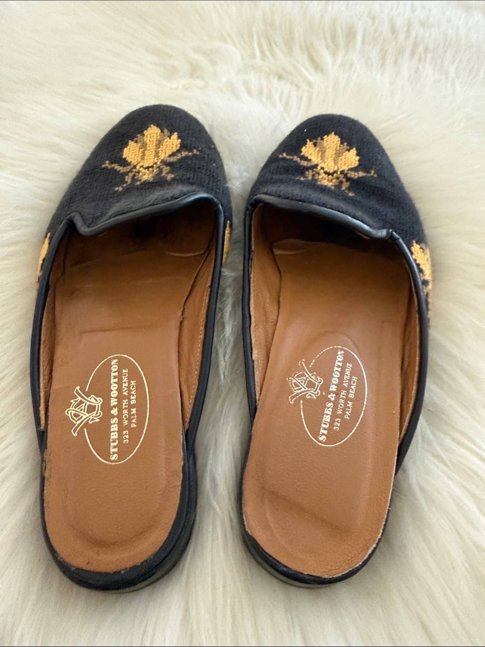 Stubbs & Wootton Black Slip-On Embroidered Bee Loafers
