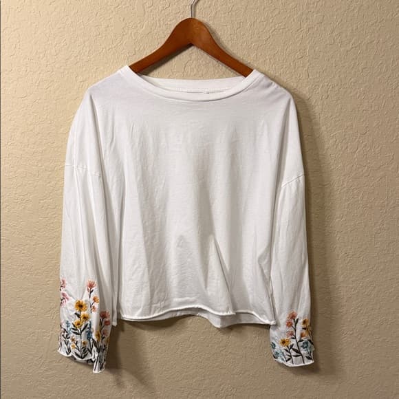 DRIFTWOOD White Top with Floral Embroidery - Thumbnail 5