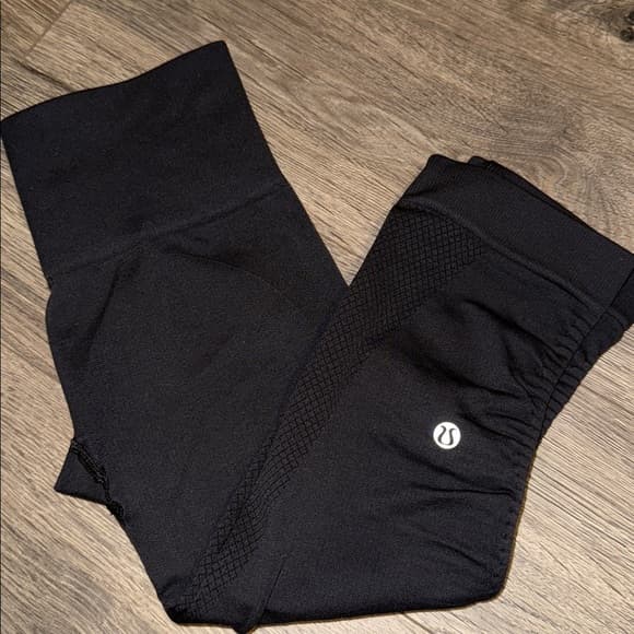 lululemon athletica Black Cropped Leggings - Thumbnail 4