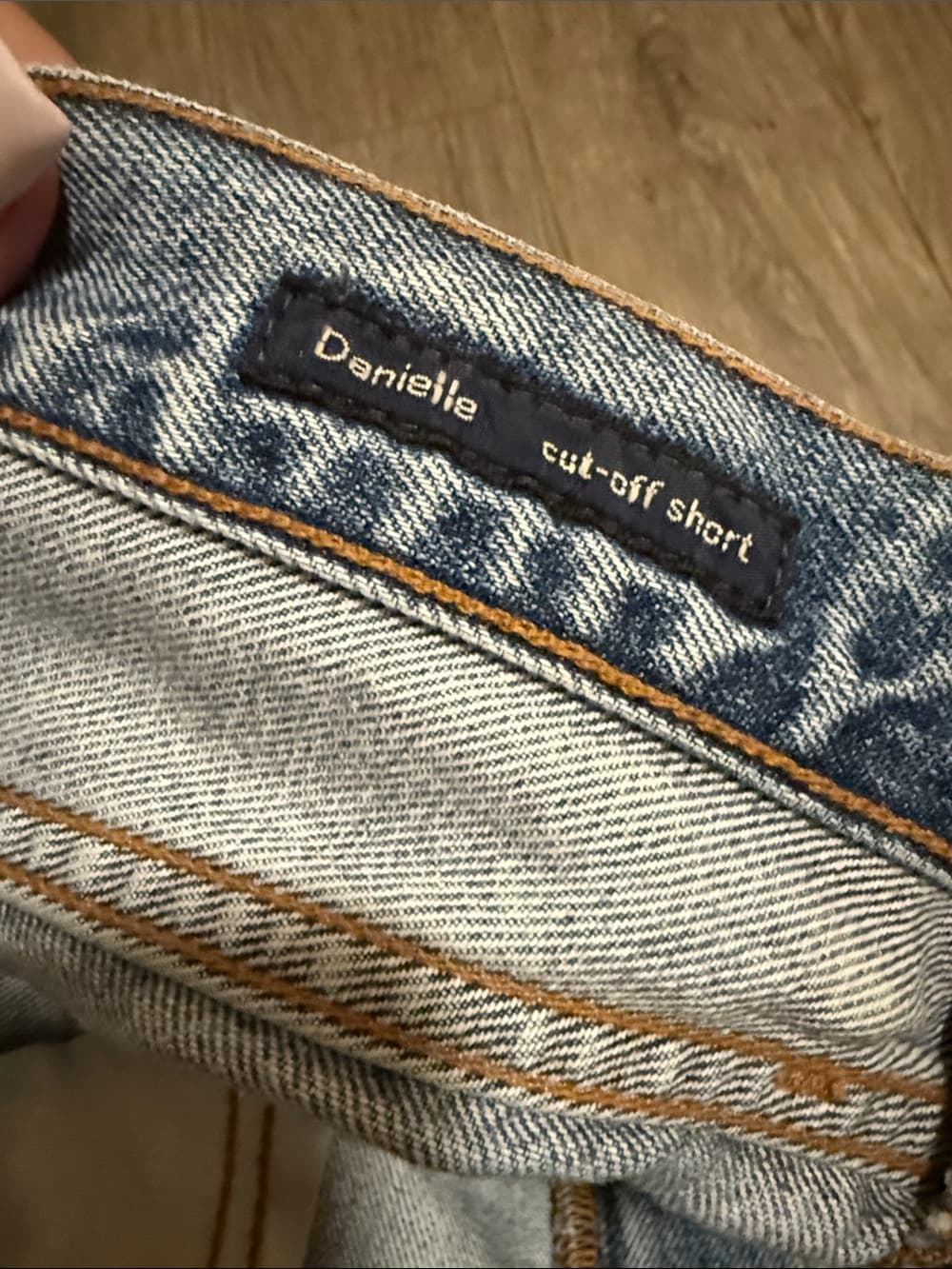 Citizens Of Humanity Light Blue Distressed Denim Shorts size 29 - Thumbnail 3