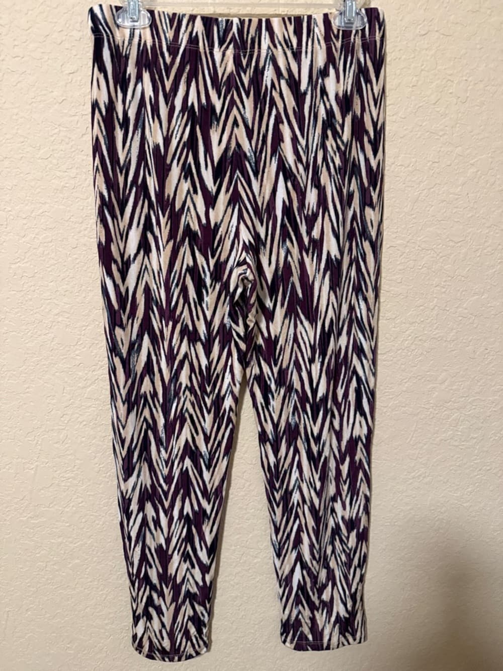 Chicos Travelers Ikat pants size 0 small/medium like new - Thumbnail 4