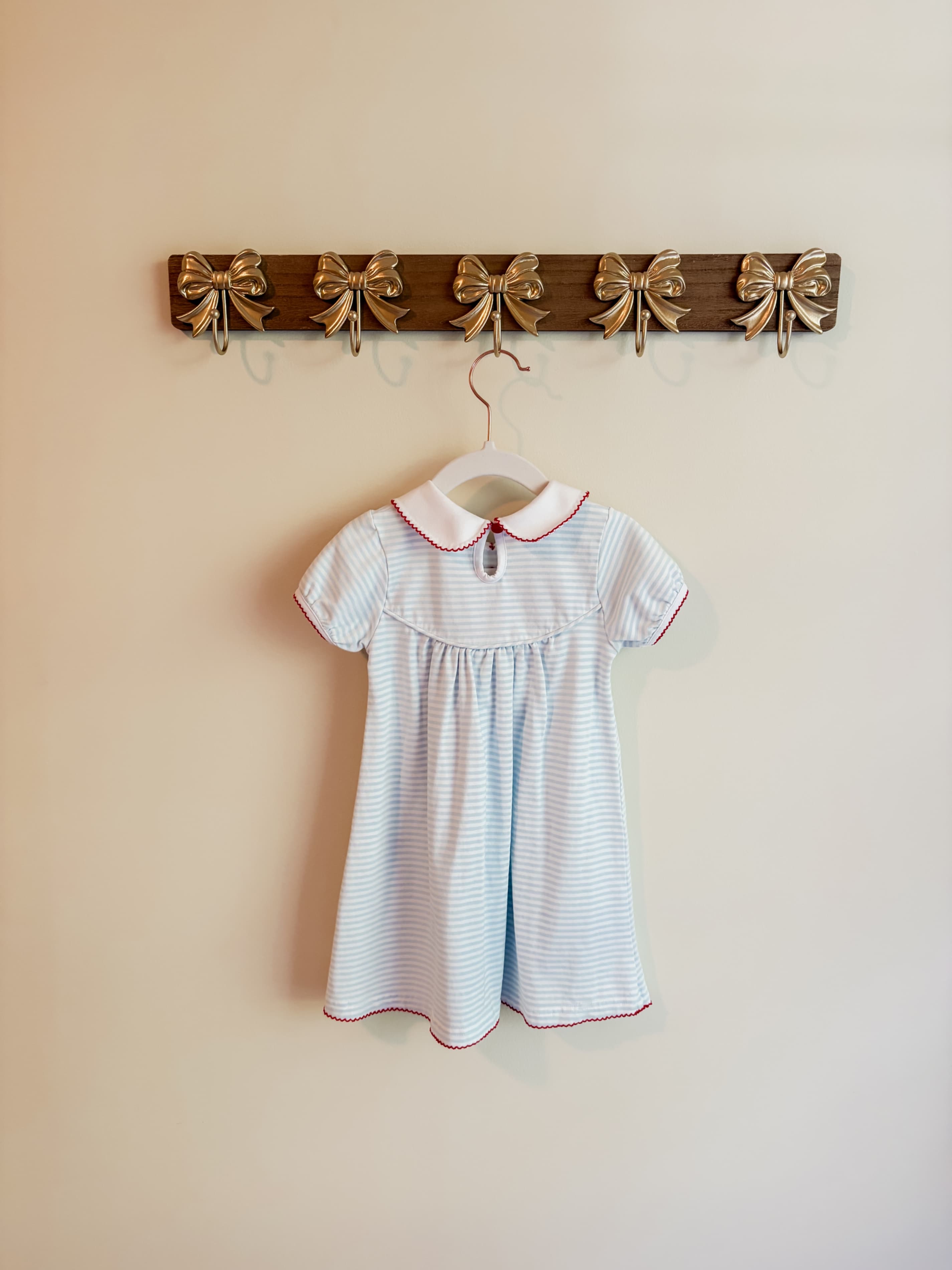Shrimp and Grits Kids size xs 2-3T Striped Dress with Floral Pockets and Peter Pan Collar - Thumbnail 2