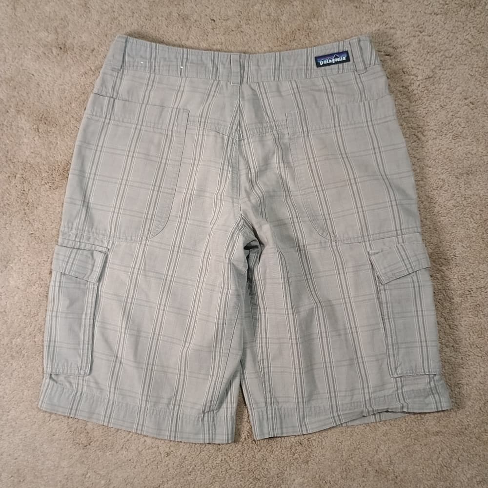 Patagonia Shorts Mens Cargo Size 30, – Gray Plaid, Organic Cotton, 6 Pockets