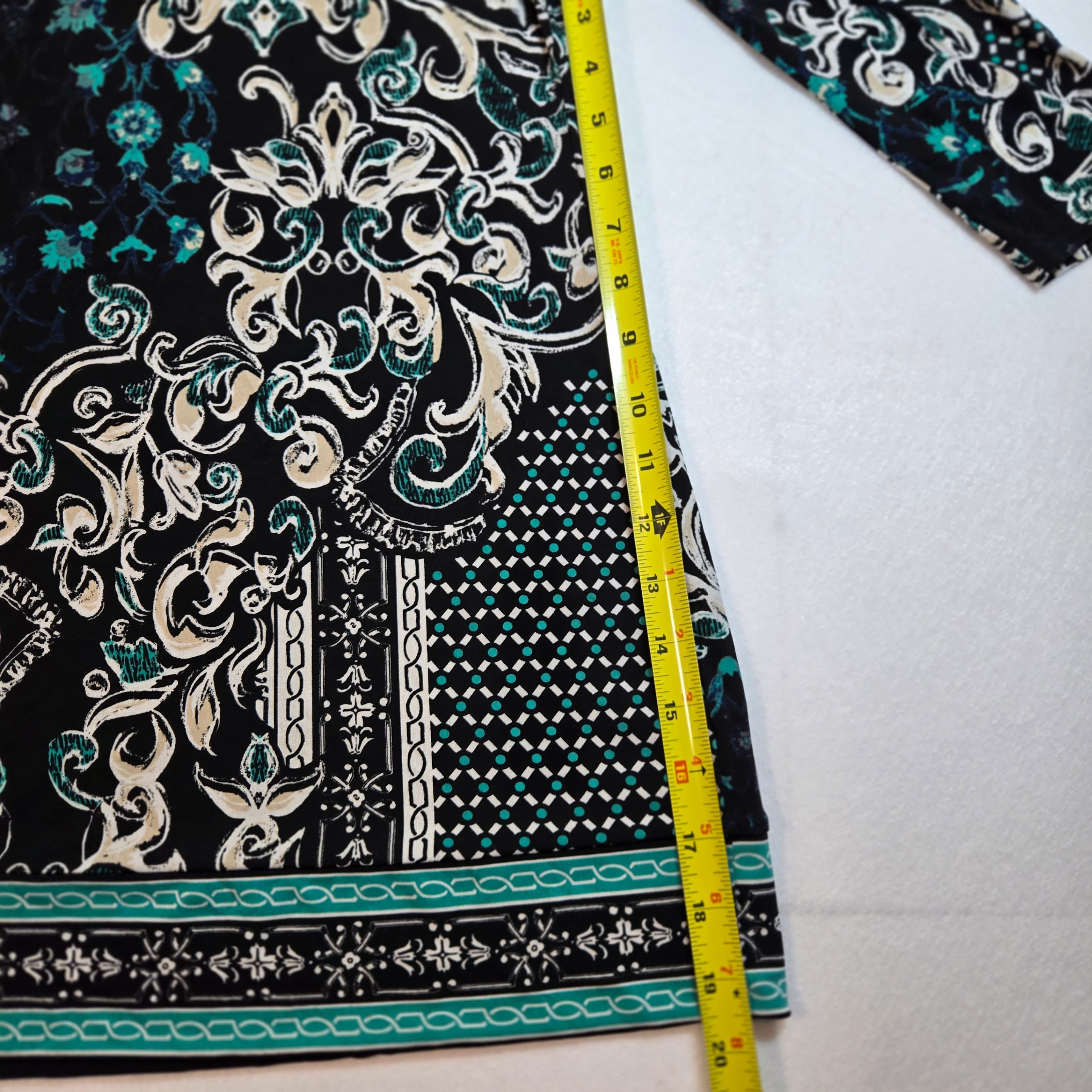 White House Black Market Geometric Blouse XS - Thumbnail 3