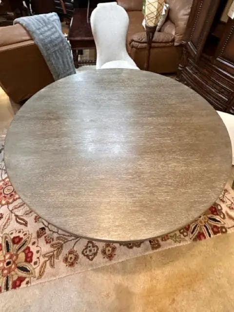 Havertys Westcliffe Round Pedestal Table & 4 Chairs - Thumbnail 3