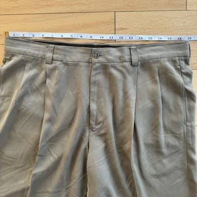 Tommy Bahama Shorts Pleated Chino Beige 100% Silk Casual 10 Inseam Mens 36 - Thumbnail 20