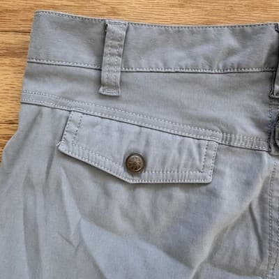 Athleta Dipper Bermuda Shorts Zipper Pockets Twill Hiking Gray 9 Inseam Womens 8 - Thumbnail 12