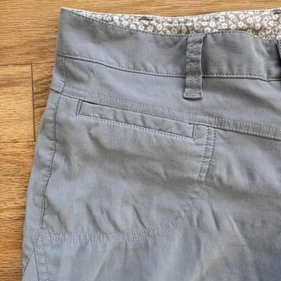 Athleta Dipper Bermuda Shorts Zipper Pockets Twill Hiking Gray 9 Inseam Womens 8 - Thumbnail 4