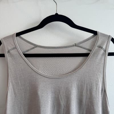 Lululemon Metal Vent Tech Tank Top Breathe Repeat Mesh Gray Athletic Mens XL - Thumbnail 4