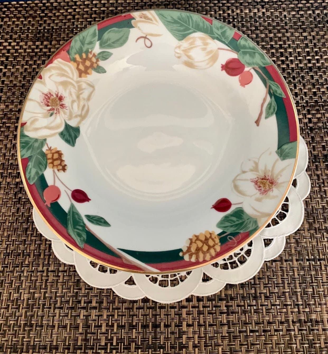 Vintage Tienshan China 'Magnolia' Rimmed Soup Bowls (4) - Thumbnail 2