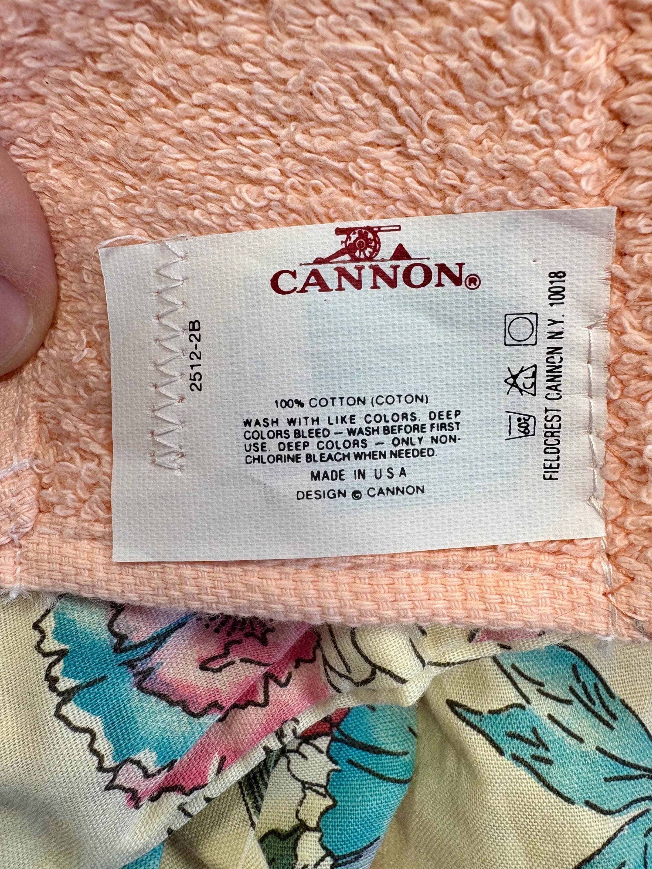 Vintage Cannon Bath Towel- Peach with Ruffle Floral Trim - Thumbnail 9