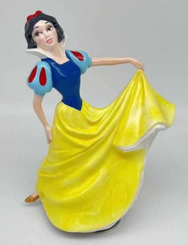 Vintage Schmid Walt Disney Snow White & the Seven Dwarfs Music Box- Dancing and Twirling Yellow Dress- "Someday My Prince Will Come" - Thumbnail 8