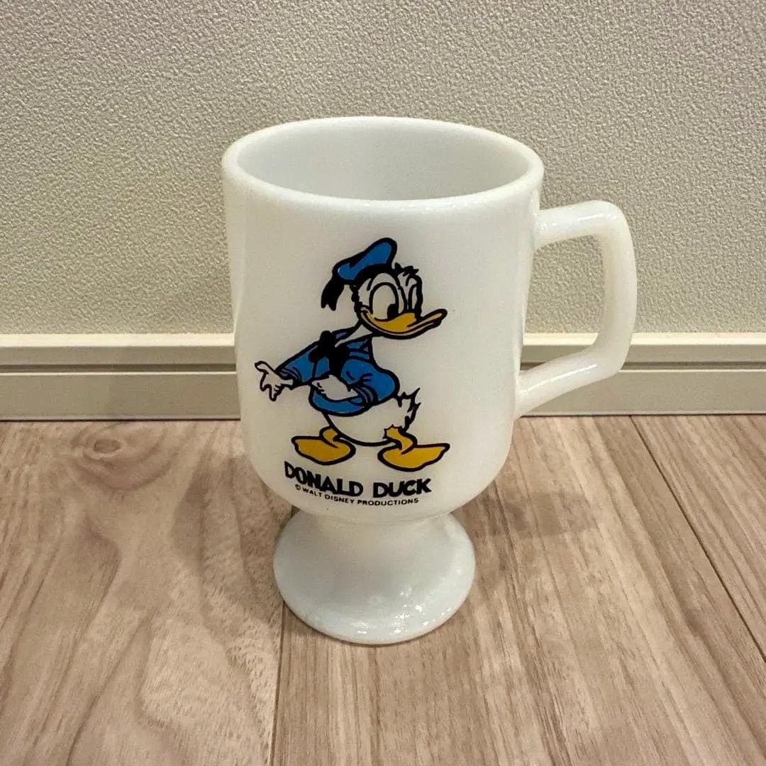 Federal White Milk Glass Donald Duck Pedestal Mug~ Vintage Walt Disney Productions - Thumbnail 2