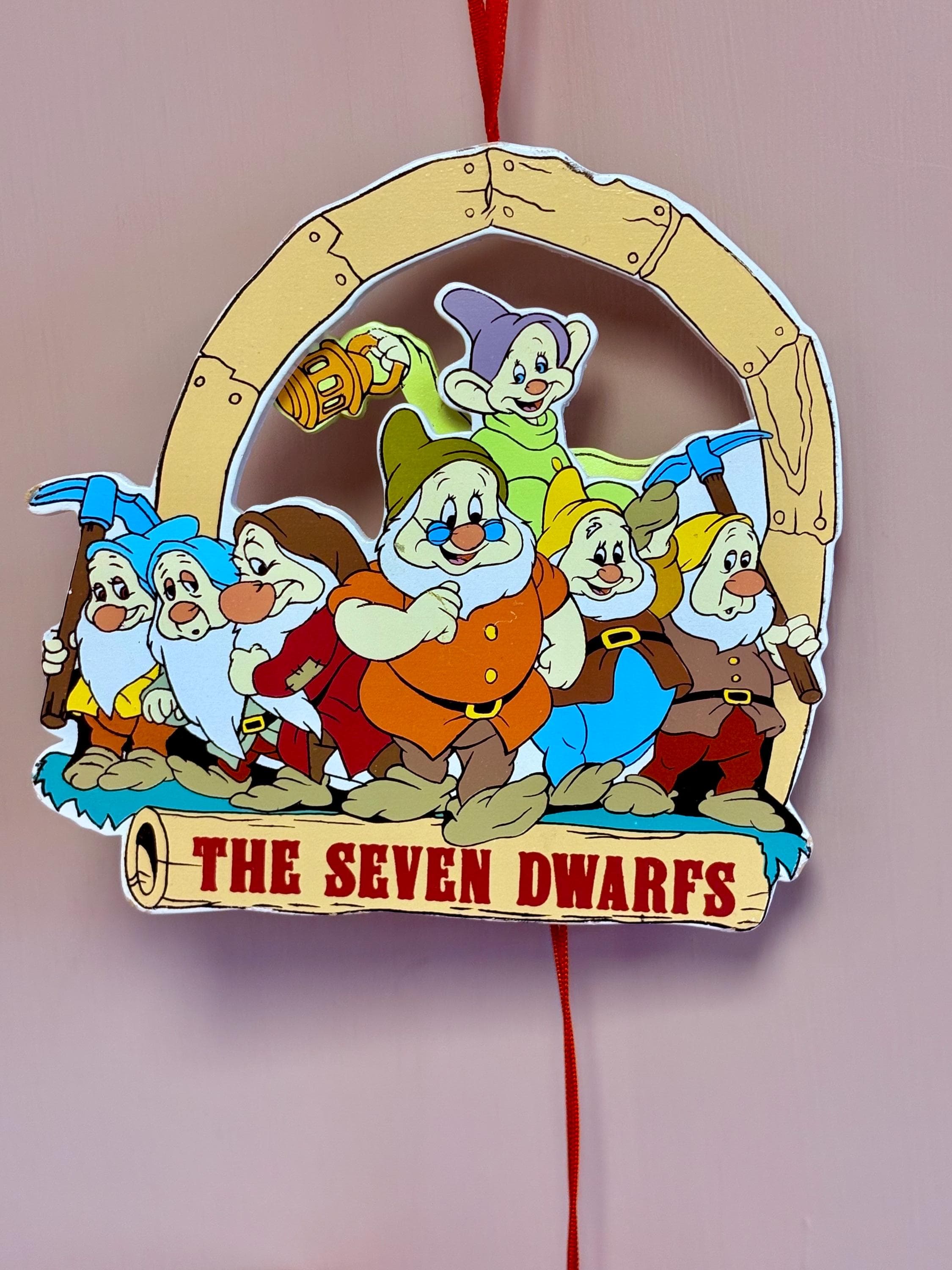 Vintage Disney Kurt S Adler Snow White and the Seven Dwarfs Wooden Ornament~ Vintage Kurt Adler Disney Collection 1984 - Thumbnail 3