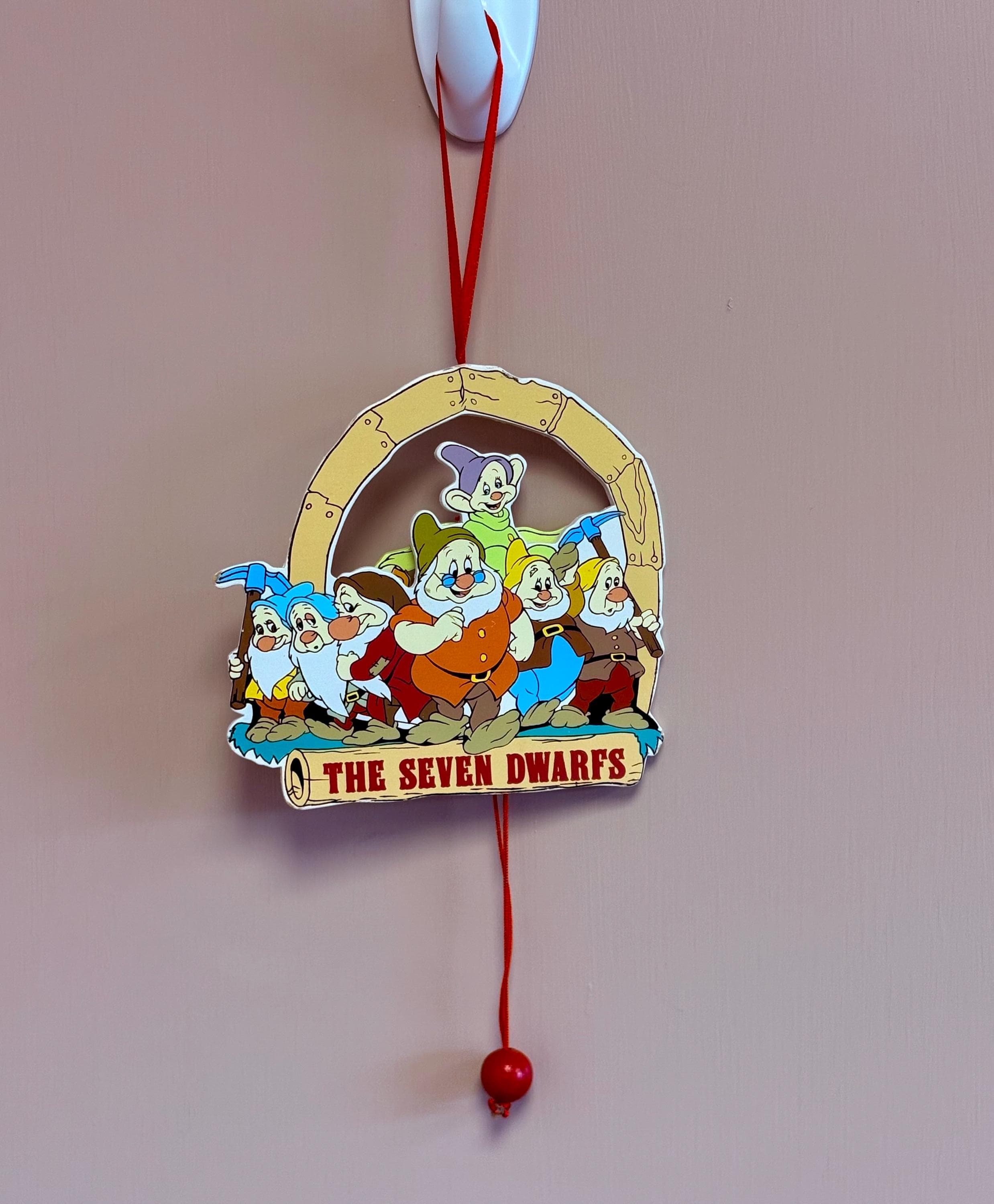 Vintage Disney Kurt S Adler Snow White and the Seven Dwarfs Wooden Ornament~ Vintage Kurt Adler Disney Collection 1984 - Thumbnail 2