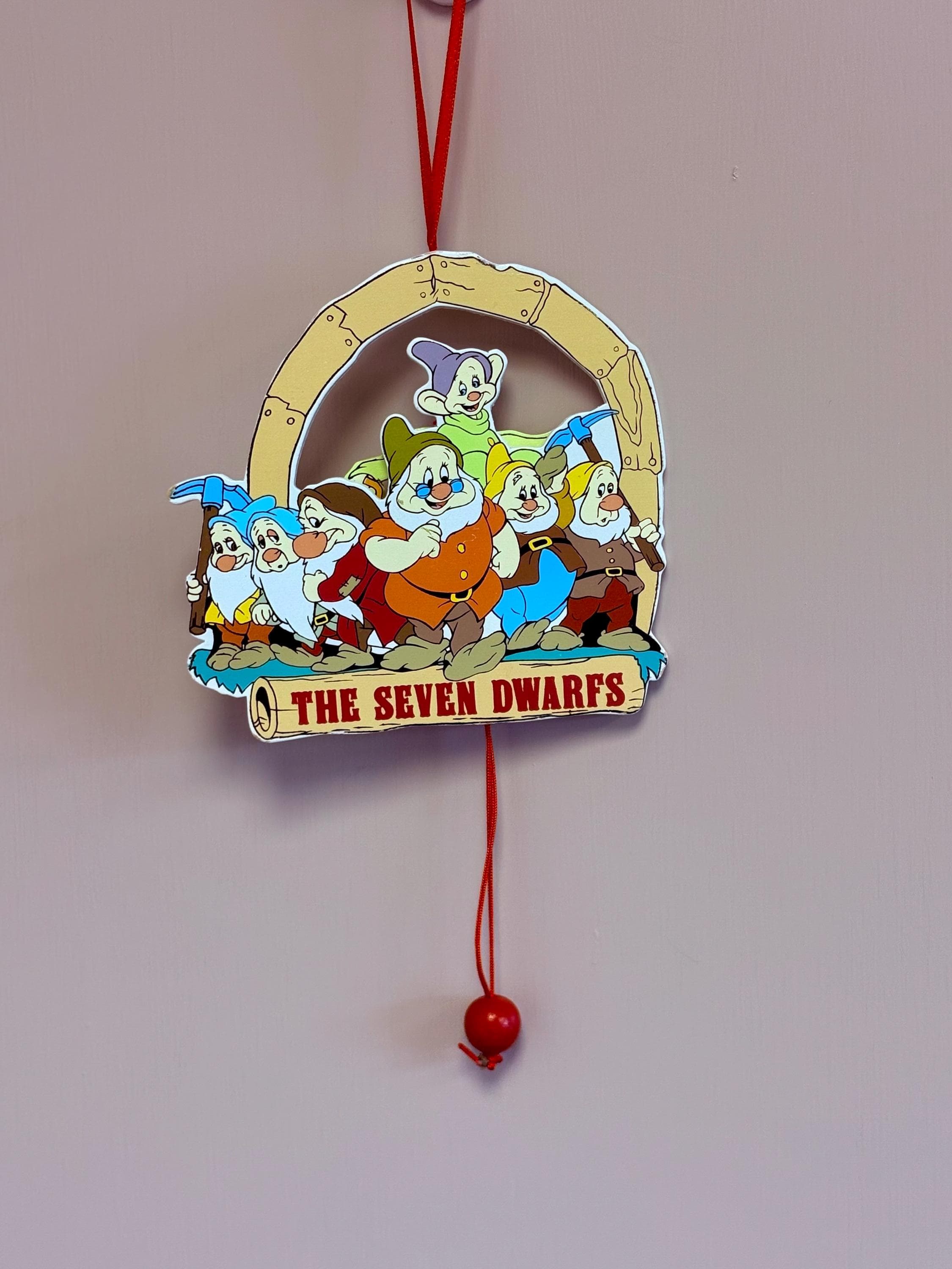Vintage Disney Kurt S Adler Snow White and the Seven Dwarfs Wooden Ornament~ Vintage Kurt Adler Disney Collection 1984 - Thumbnail 4