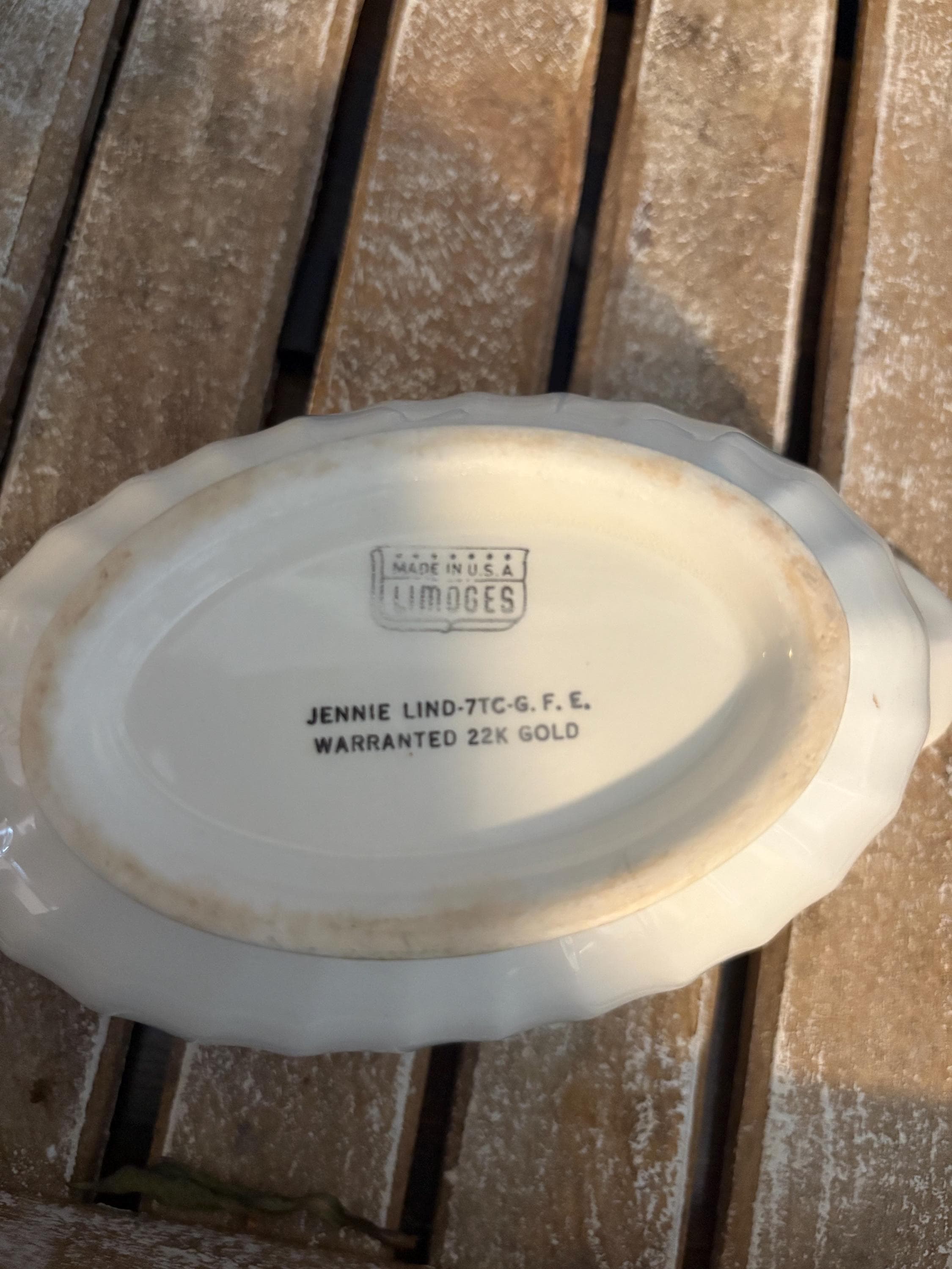 Limoges JENNIE LIND Round Serving Bowl & Gravy Boat Floral 22K Gold Filigree Limoges USA Limoges-American 1950s - Thumbnail 10