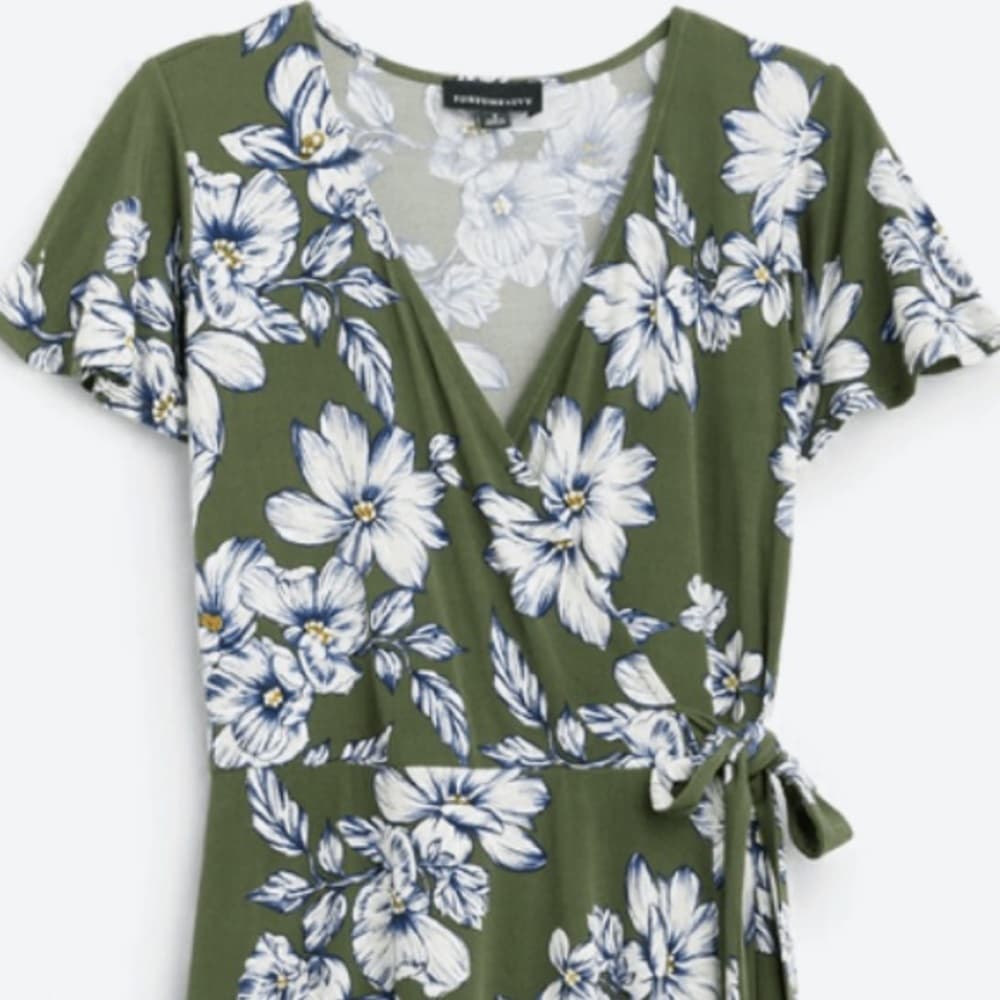 Fortune & Ivy Green Faux Wrap Floral High Low Dress Size Medium NWT - Thumbnail 2