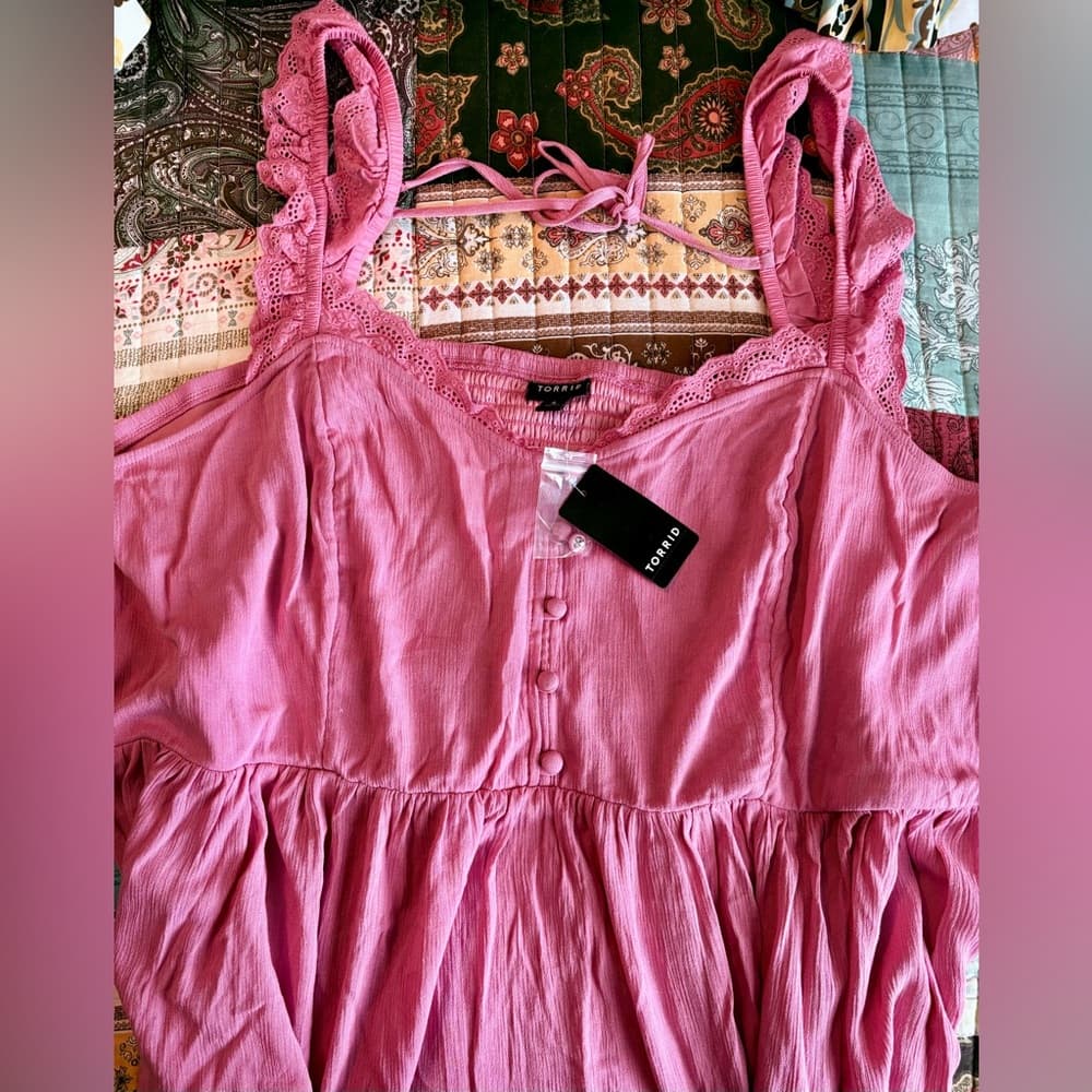 TORRID Eyelet Trim Top- Pink- 4X NWT Lace Bottom Longer Length - Thumbnail 3