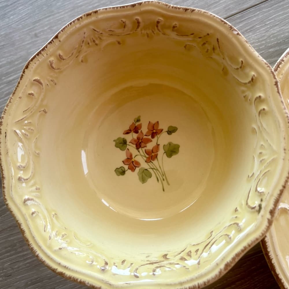 "Lincoln Park" collection by Gibson Designs 2 Dinner Plates 2 Soup Salad Bowls - Thumbnail 7