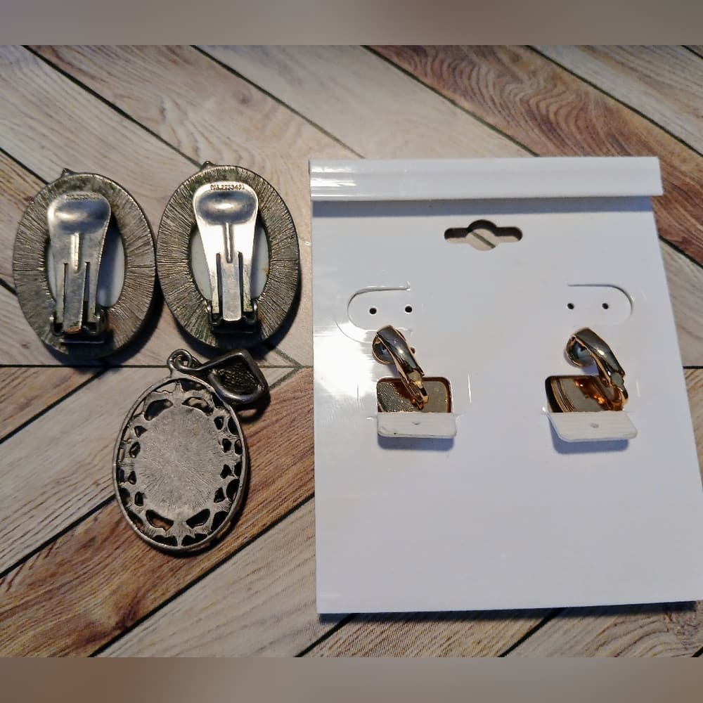 Vintage Clip-On Cabochon Earrings & Cameo Pendant; Cameo Earrings - Thumbnail 5