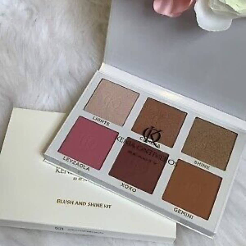 NIB Beauty Bundle Eyeshadow Palette, Blush, Highlighter & New Lashes- New in Box - Thumbnail 11