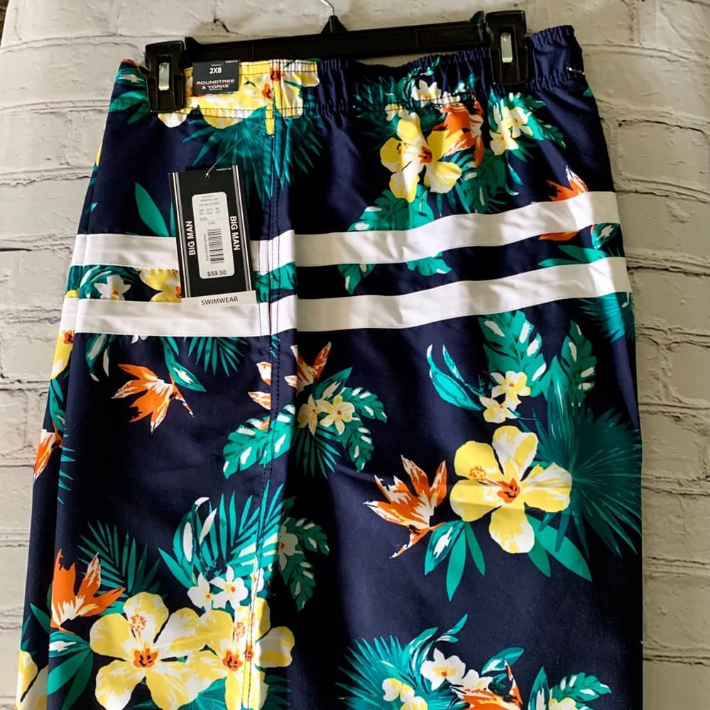 NWT Big & Tall Swimwear 2XB Roundtree & Yorke- From Dillard’s - Thumbnail 2