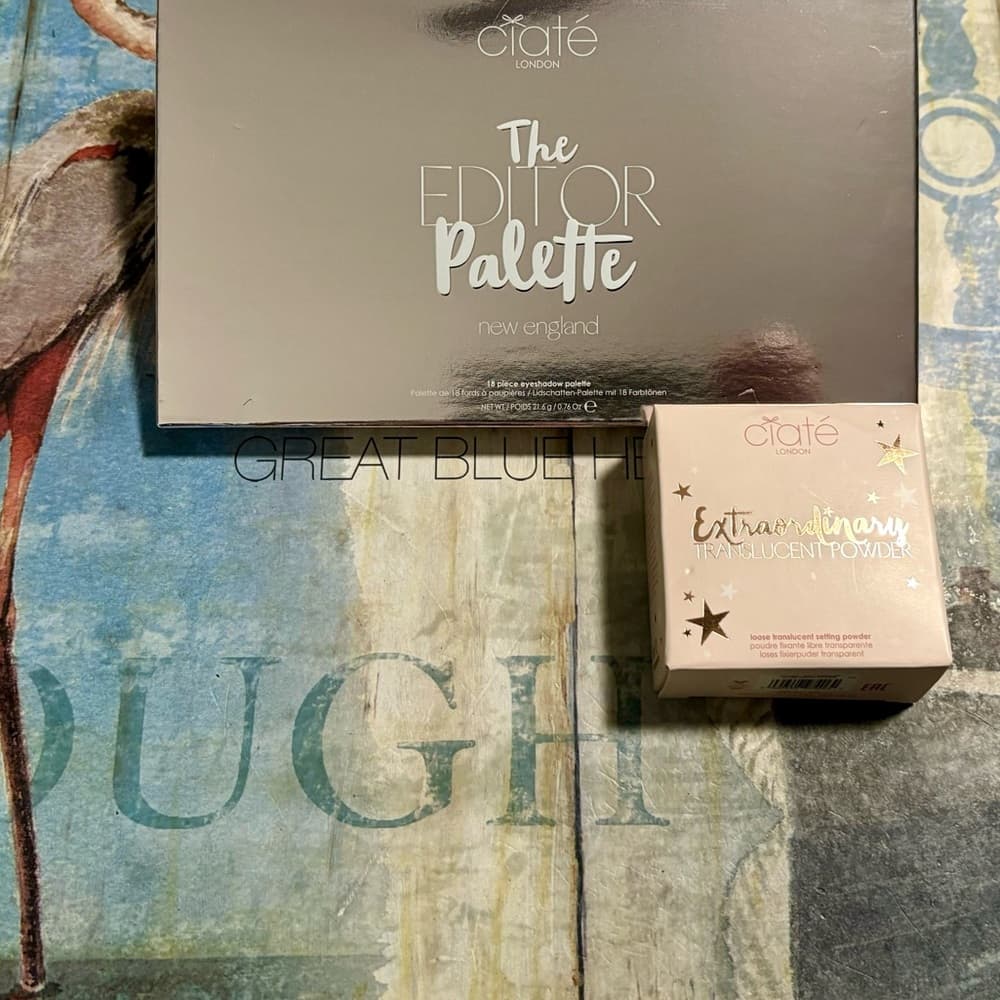 Bundle Ciaté Editor Palette-New England & Ciaté Extraordinary Powder NIB - Thumbnail 3