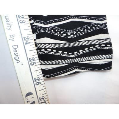 PINK Victoria's Secret Geometric Wave Print Leggings Size L Black White - Thumbnail 6