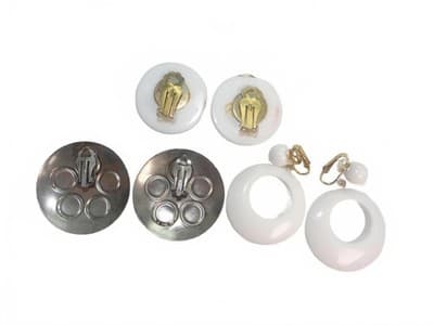 Set of Vintage Clip-On Earrings with Colorful and White Designs Lot 1 - Thumbnail 5