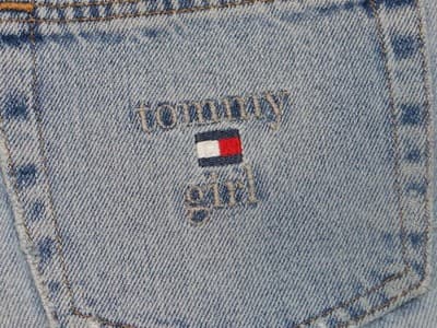 Y2K Tommy Hilfiger Women's Denim Shorts Light Wash - Thumbnail 7