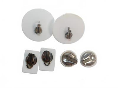 Set of Vintage White Clip-On Earrings lot 5 - Thumbnail 4