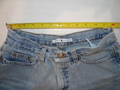 Y2K Tommy Hilfiger Women's Denim Shorts Light Wash - Thumbnail 4