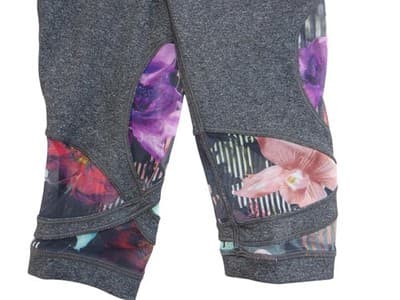Stylish High-Waisted Leggings with Floral Accents - Thumbnail 2