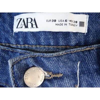 ZARA Women Straight Leg Jeans Light Wash Distressed Raw Hem Size 6 - Thumbnail 2