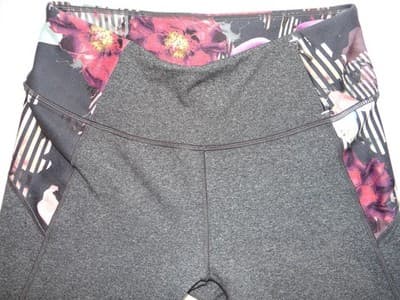 Stylish High-Waisted Leggings with Floral Accents - Thumbnail 8