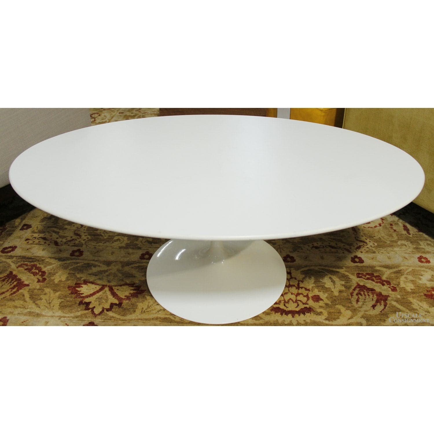 Knoll White 'Saarinen' Oval Coffee Table - White - Thumbnail 3