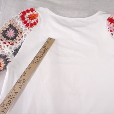Unbranded White Crochet Granny Square Sleeve Top Womens Size M Short Sleeve Boho - Thumbnail 4