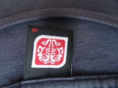 Stylish Graphic Tee with Colorful Lion Design - OCN Brand - Thumbnail 3