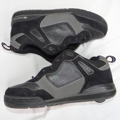 Heelys Youth Style 7097 Black Grey Skate Shoes with Wheels Size 5 Women - Read - Thumbnail 2