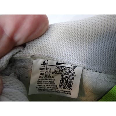 Nike Sport Shoes DH3161 101 White Lace Up Sneakers Youth Size 6.5 - Thumbnail 3