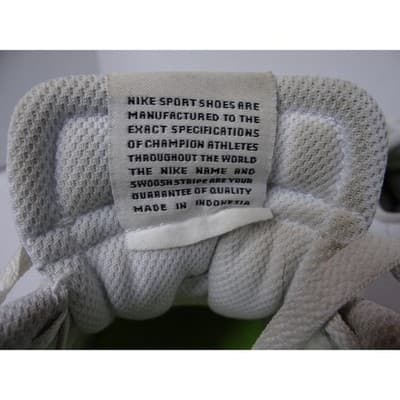 Nike Sport Shoes DH3161 101 White Lace Up Sneakers Youth Size 6.5 - Thumbnail 2