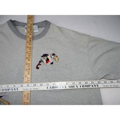 Vintage Embroidered Looney Tunes Bugs Bunny Taz Baseball Unique T Shirt Size L - Thumbnail 19
