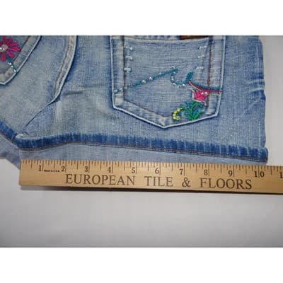 Y2K Vintage ZANADI Denim Shorts Distressed Floral Embroidered Cuffed Blue Sz 9 - Thumbnail 5