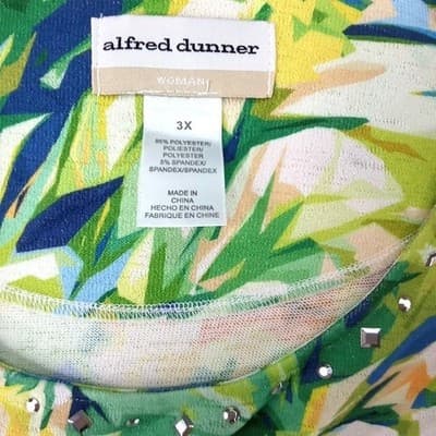Alfred Dunner Woman 3X Floral Print Rhinestone Neckline 3/4 Sleeve Top - Thumbnail 2