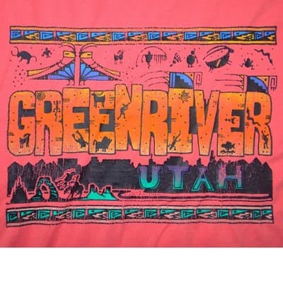 Vintage Hanes Green River Utah Graphic T-Shirt Coral Pink Small Made in USA - Thumbnail 4
