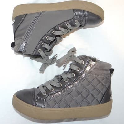 Juicy Couture Womens Grey Quilted High Top Sneakers Side Zip Shoes Size 6.5 - Thumbnail 2