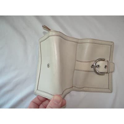 Coach Soho Buckle Trifold Wallet Off-White Leather Tan Stitching 2383 - Thumbnail 5