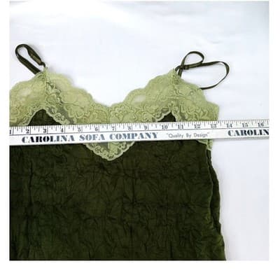 Y2K Xhilaration Olive Green Lace Trim Crinkle Camisole Top Women's Size M - Thumbnail 4