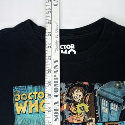 Her Universe Doctor Who Comic Collage T Shirt Mens Medium Black BBC Licensed - Thumbnail 6